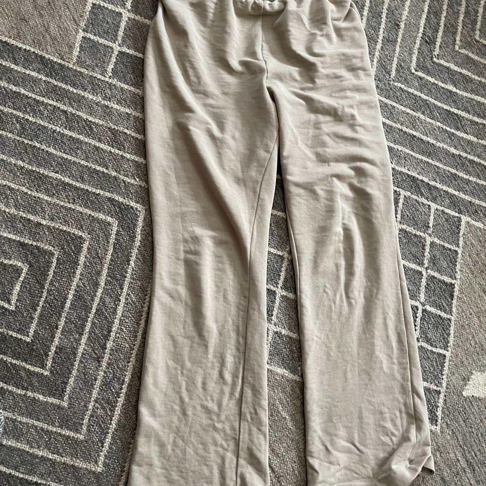 H &M Yoga Pants